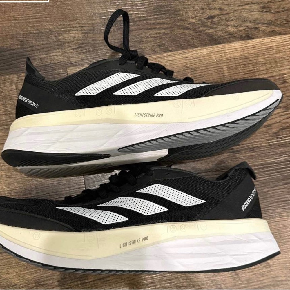 Adidas adizero Boston 11 men sz 9